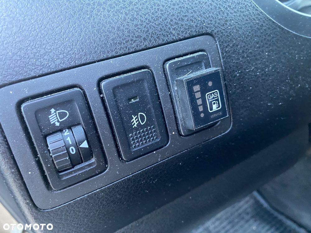 Suzuki Grand Vitara 2.0 De luxe - 23