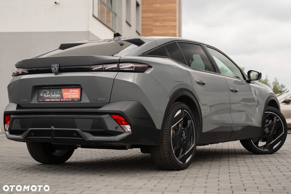 Peugeot 408 1.6 Plug-In Hybrid 225 GT EAT8 - 11
