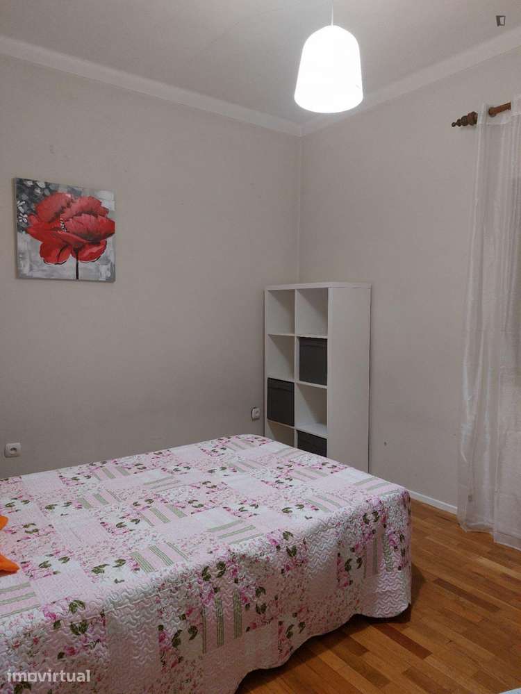 Quarto - localizado em Alto de São João Coimbra - Grande imagem: 2/17