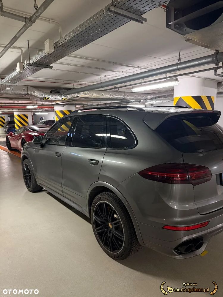 Porsche Cayenne - 3