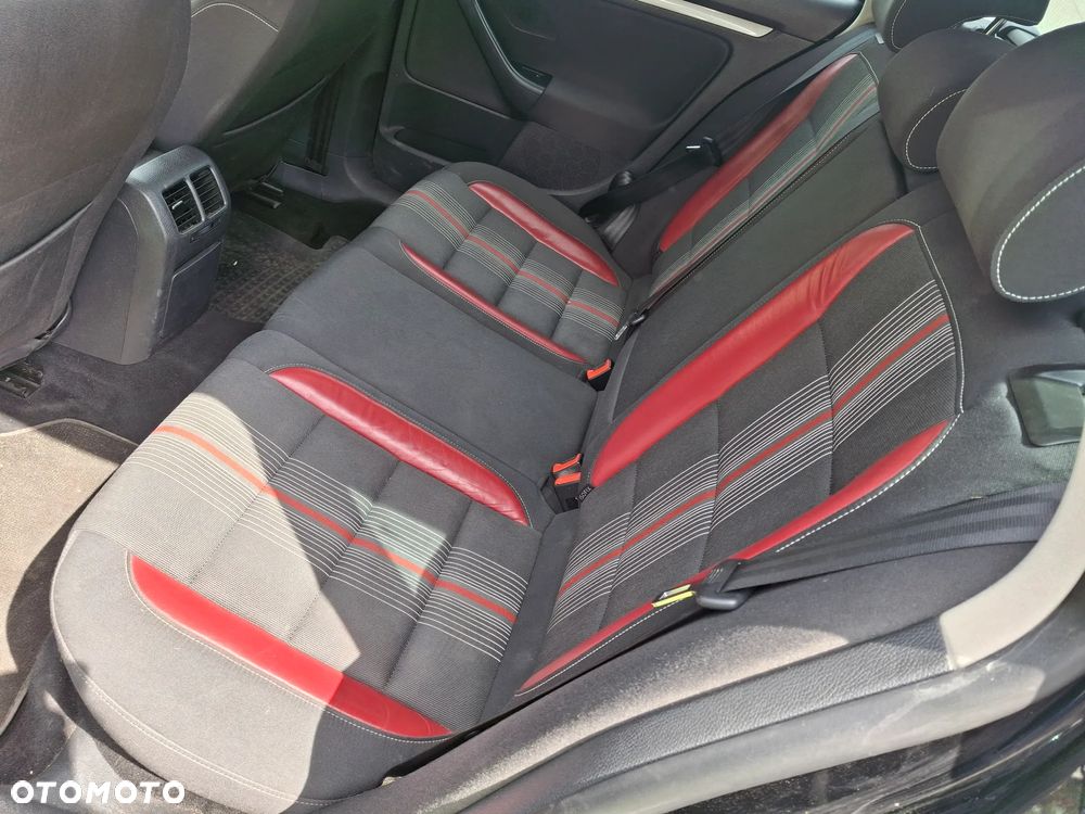 Volkswagen Golf 2.0 TDI Highline - 14
