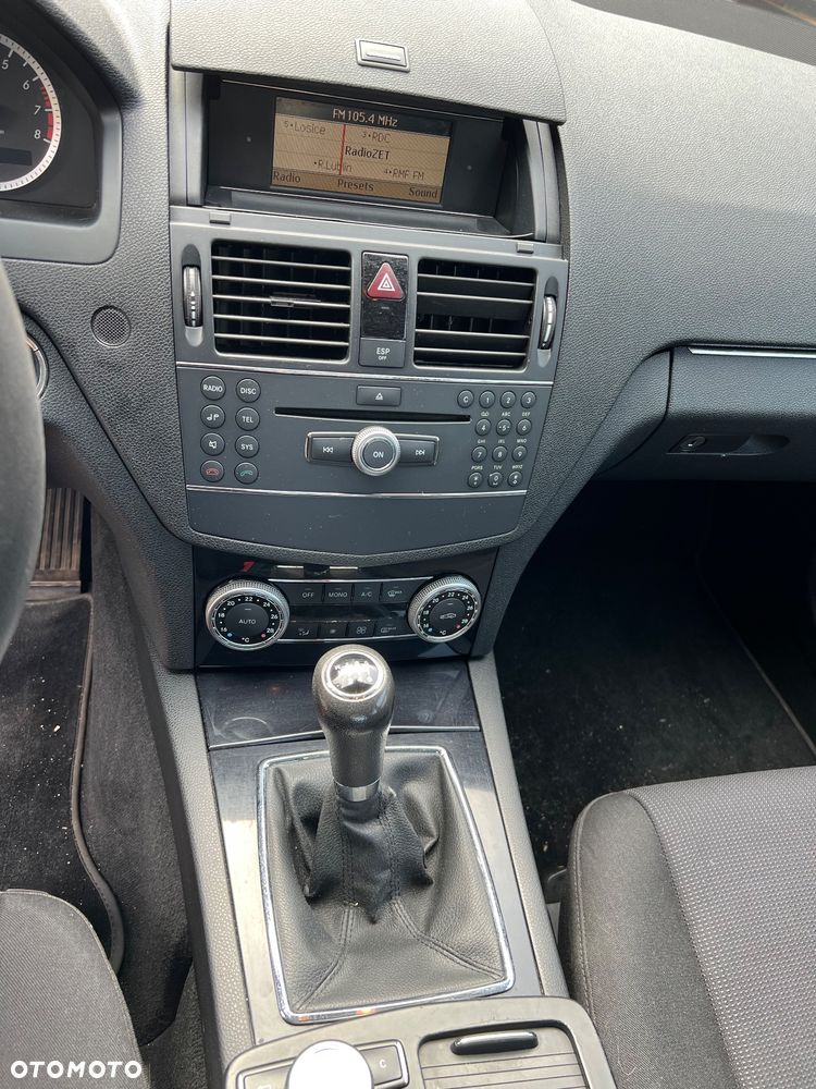 Mercedes-Benz Klasa C 180 K BlueEff Avantgarde - 14