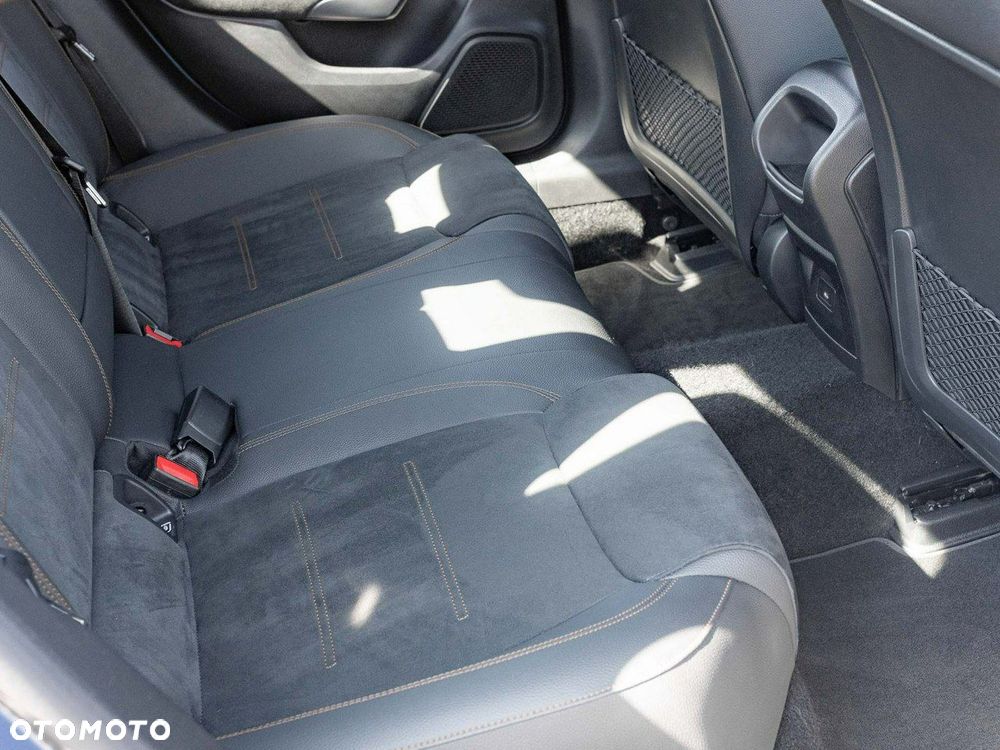 Mercedes-Benz CLA 200 mHEV 7G-DCT - 32