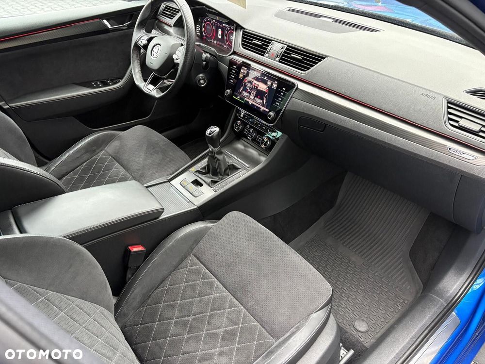 Skoda Superb 1.5 TSI Sportline - 32