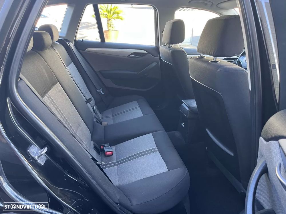 BMW X1 18 d sDrive Line Sport - 41