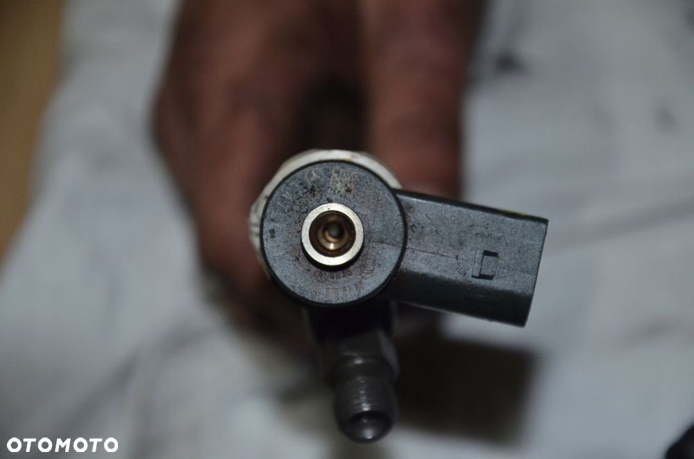 MERCEDES W203 W211 2.2CDI WTRYSKIWACZE A6460700787 - 2