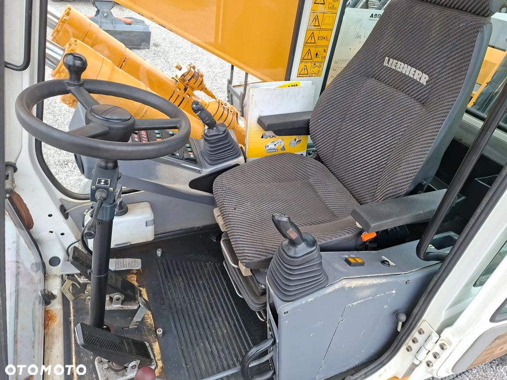 Liebherr A904 Koparka Przeładunkowa - 13