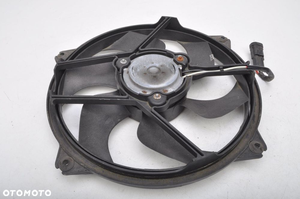 PEUGEOT 308 1.6 CITROEN C4 WENTYLATOR CHŁODNICY - 2