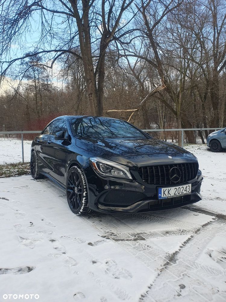 Mercedes-Benz CLA 250 4Matic 7G-DCT AMG Line - 14