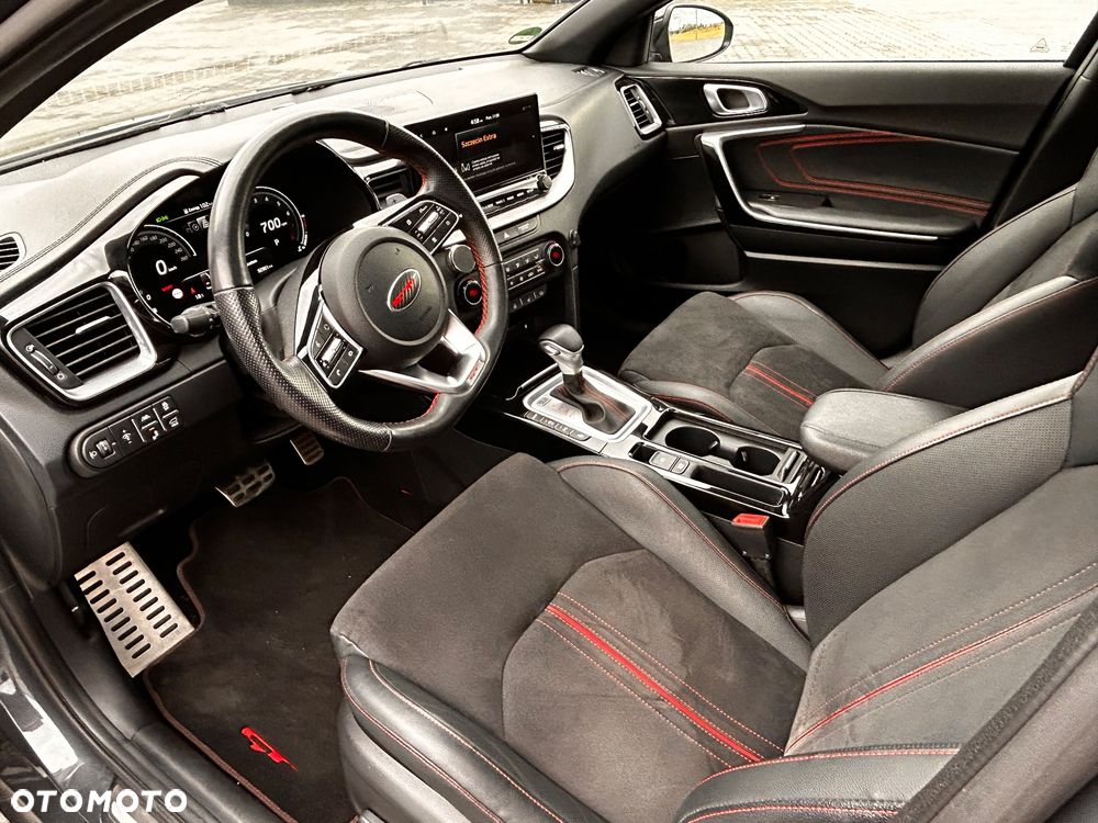 Kia ProCeed 1.6 T-GDI DCT7 OPF GT - 24
