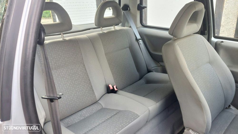 VW Lupo 1.4 TDi Confortline - 11