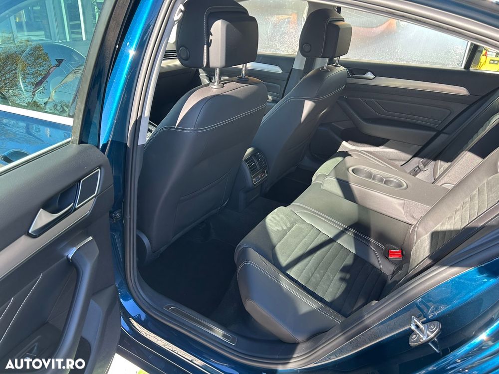 Volkswagen Passat 2.0 TDI DSG 4Mot Highline - 13