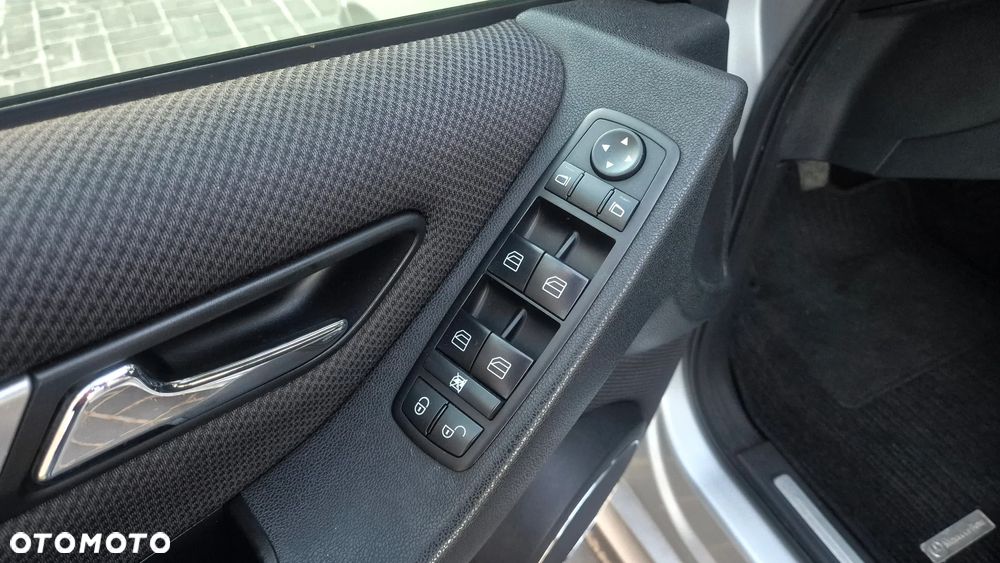 Mercedes-Benz Klasa B 180 CDI EU5 - 12