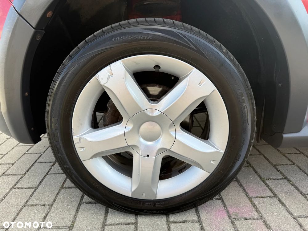 Dacia Sandero 1.6 MPI Stepway - 9