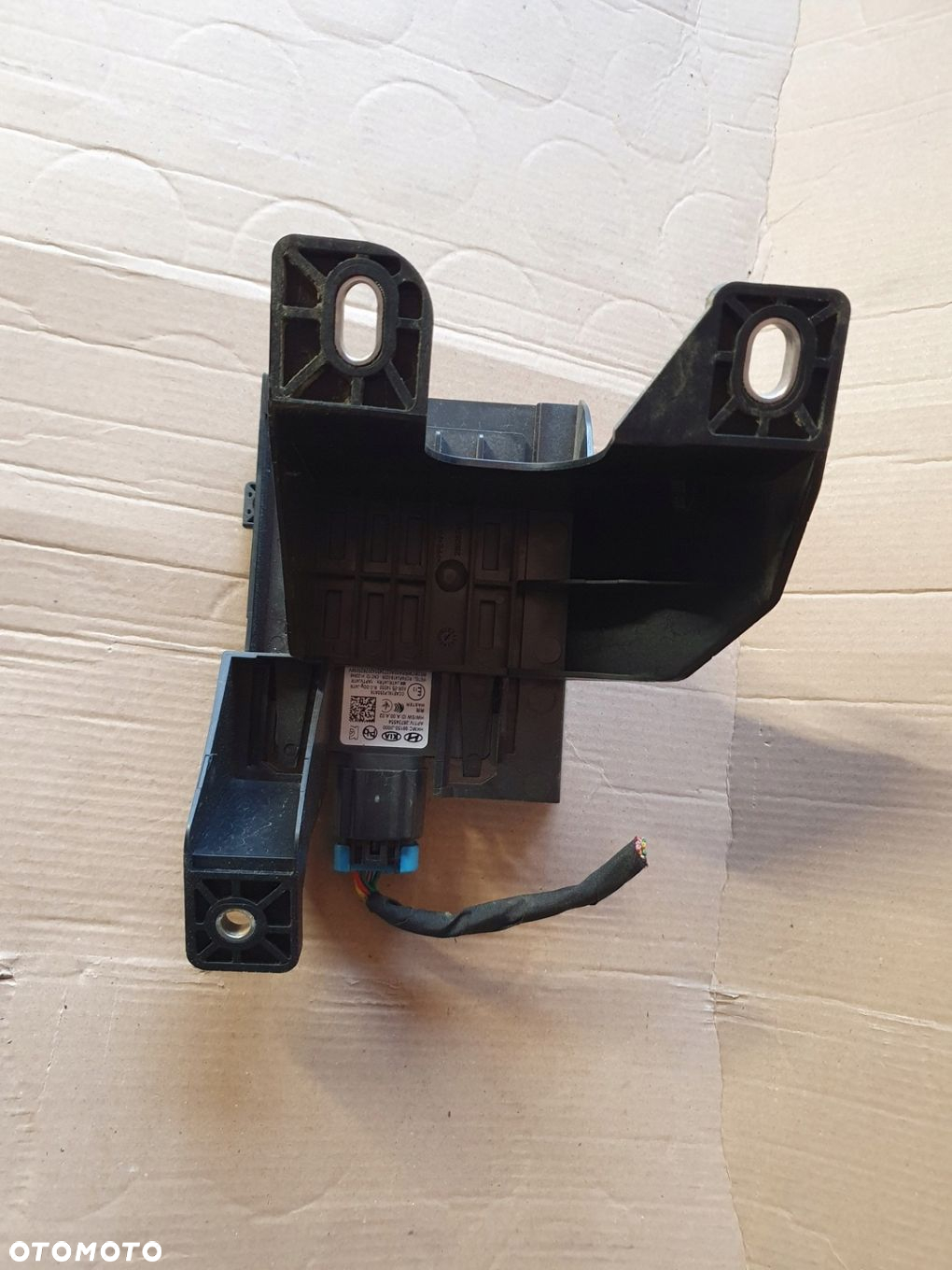 GENESIS G80 RADAR SENSOR TYŁ PRAWY CZUJNIK MARTWEGO POLA 99150-JI000 - 2