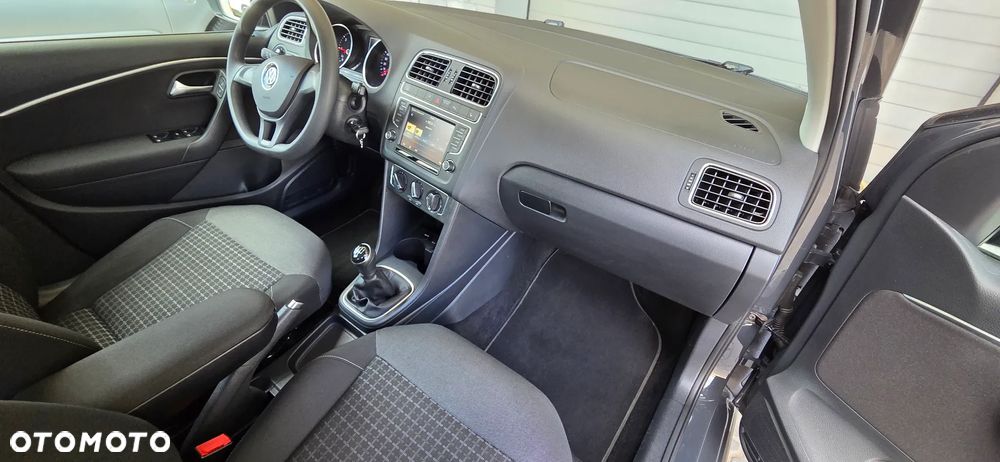 Volkswagen Polo - 16