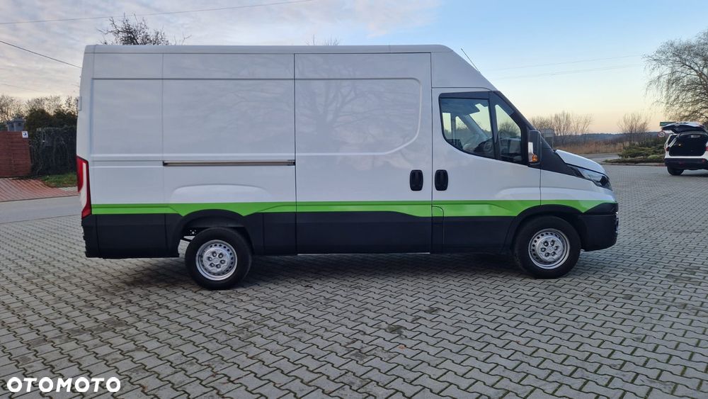 Iveco DAILY 35-130 - 24