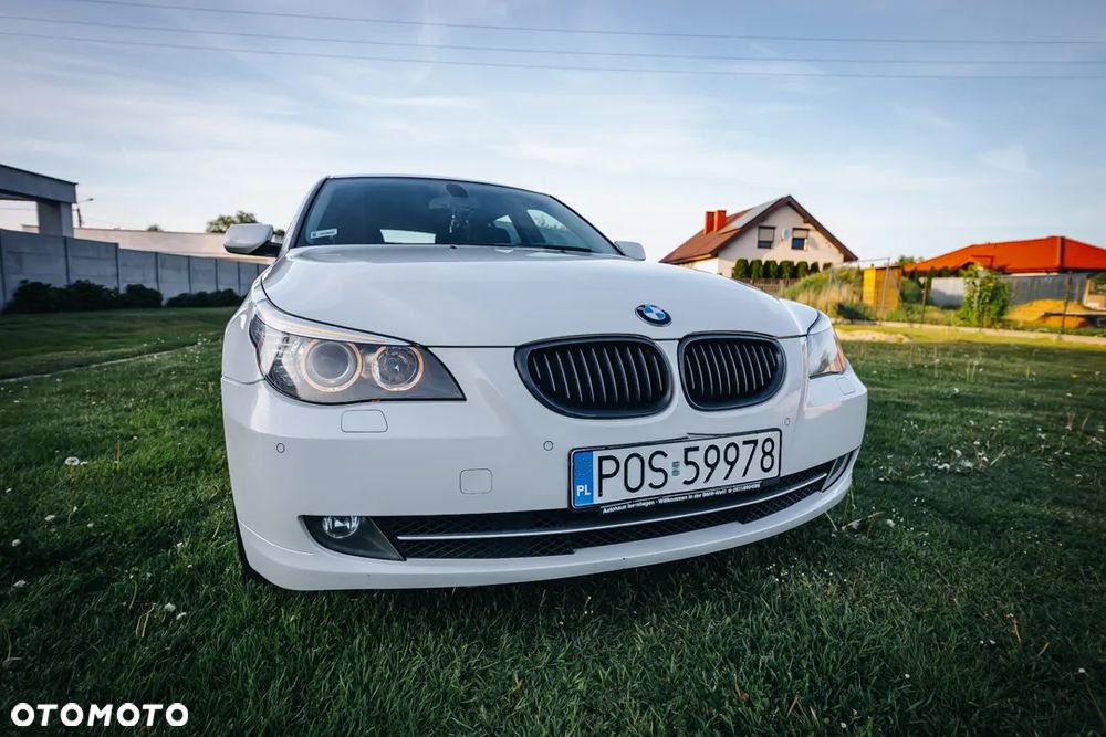 BMW Seria 5 525d Touring - 27