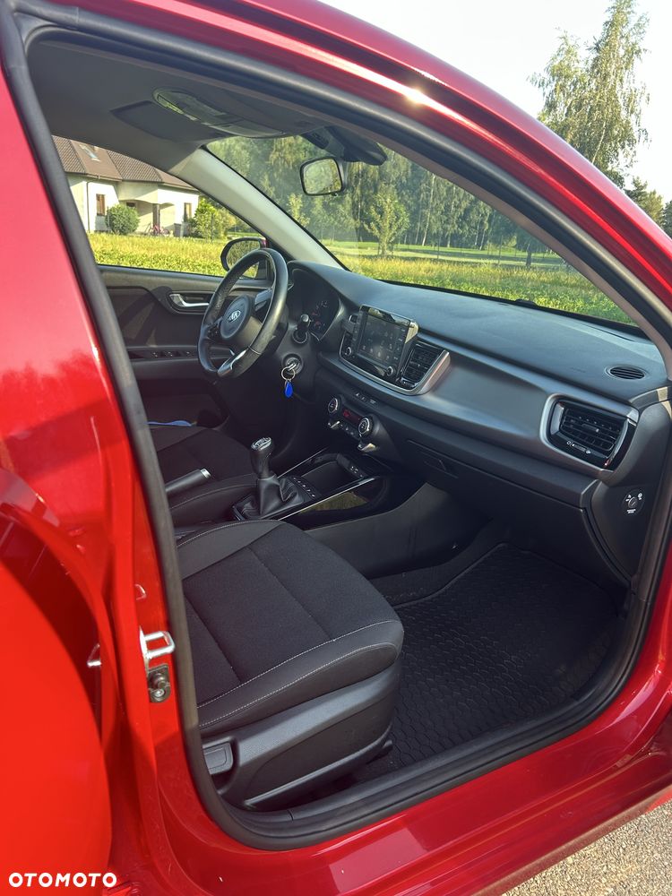 Kia Rio - 4