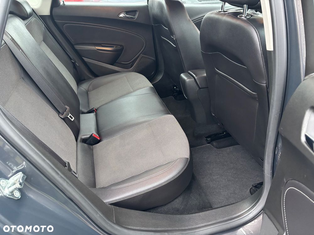 Opel Astra 1.4 Turbo - 21