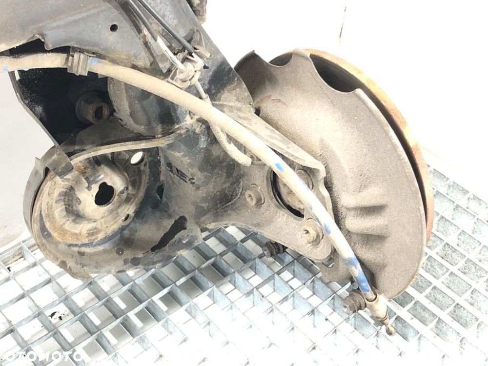 BELKA TYŁ  PEUGEOT 5008 (0U_, 0E_) 2009 - 2017 1.6 16V 115 kW [156 KM] benzyna 2009 - 2017 - 4