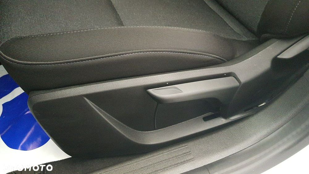 Renault Clio - 25
