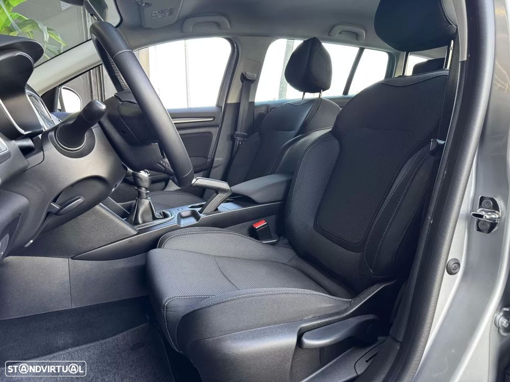 Renault Mégane Sport Tourer 1.5 Blue dCi Equilibre - 27