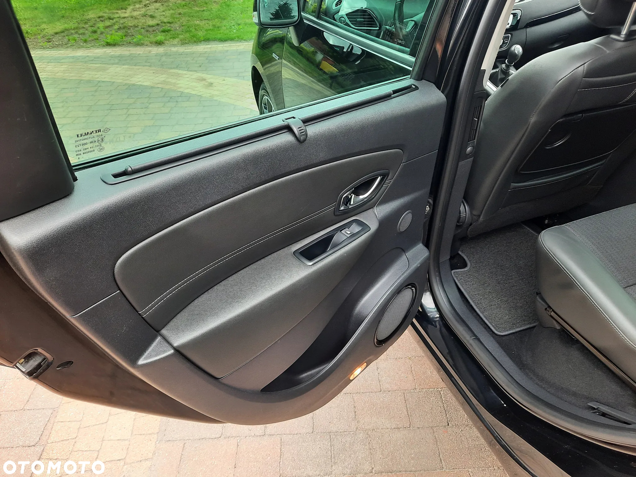 Renault Scenic ENERGY TCe 130 S&S Bose Edition - 28