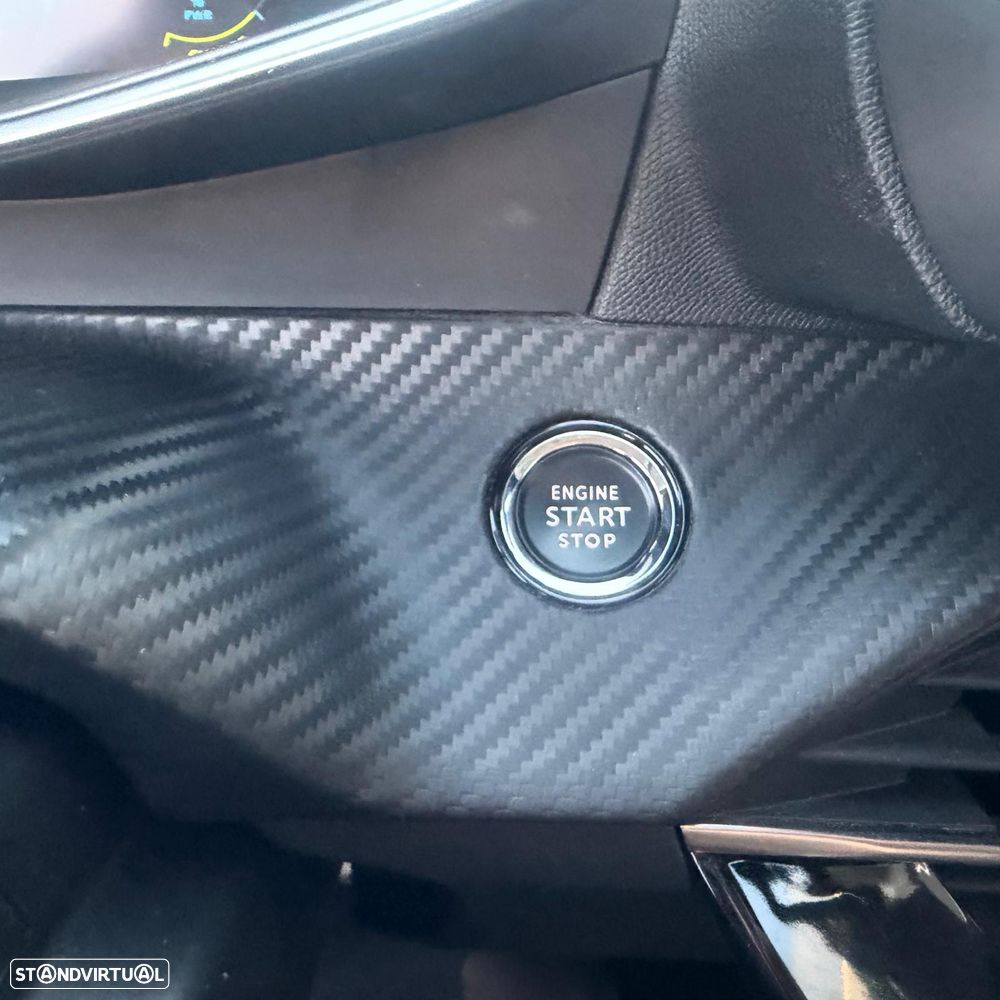 Peugeot e-208 Allure+ - 43