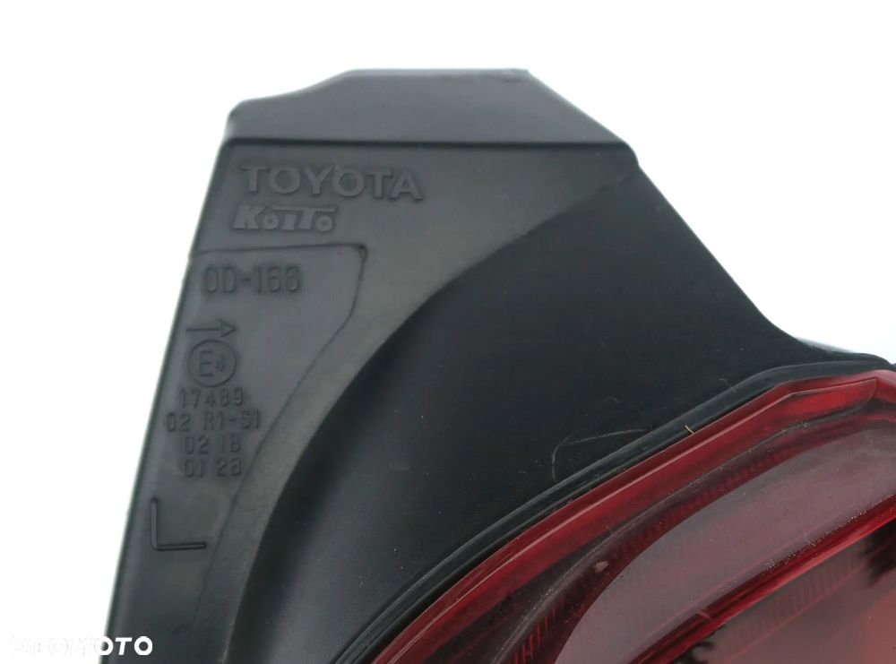 TOYOTA YARIS 3 III Lift 2014 - 2017 Lampa tył PRAWA R ORYGINAŁ OE - 3