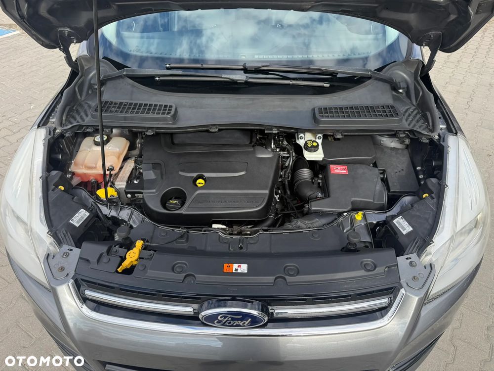 Ford Kuga 2.0 TDCi 4x4 Titanium - 38