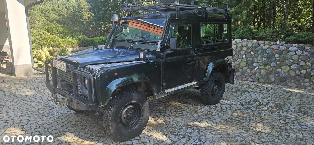 Land Rover Defender - 1