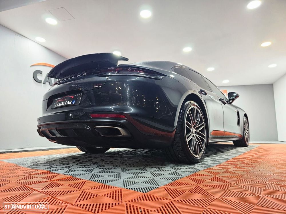 Porsche Panamera 4 E-Hybrid - 8