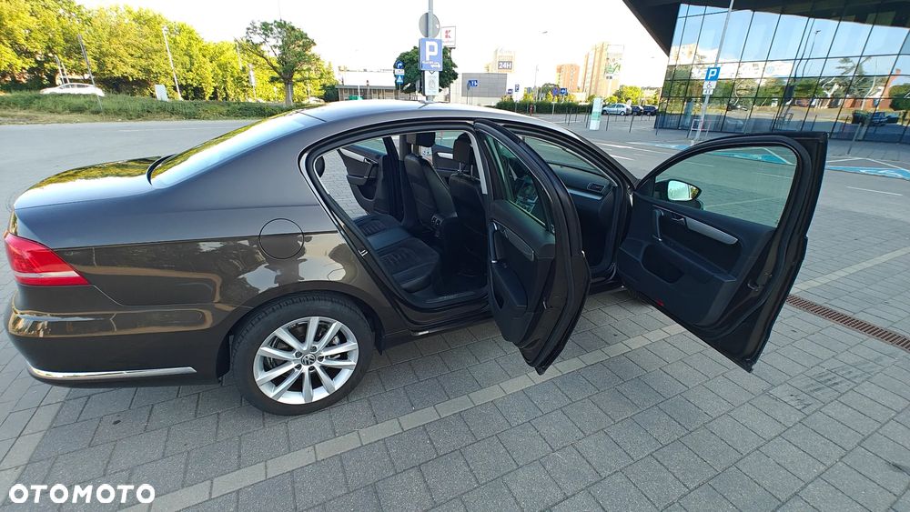 Volkswagen Passat 1.4 TSI BMT Highline - 16