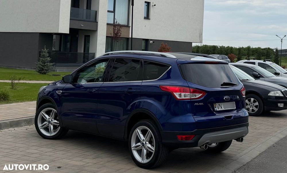 Ford Kuga 2.0 TDCi 4x4 Aut. Titanium - 5