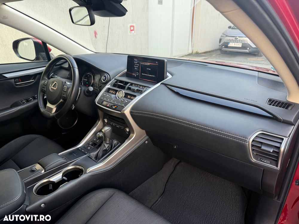 Lexus Seria NX 350h Executive - 25