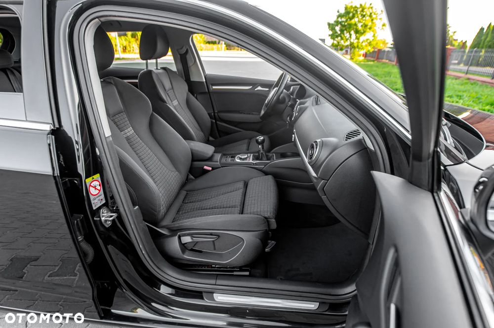 Audi A3 Sportback 2.0 TDI Quattro Attraction - 24