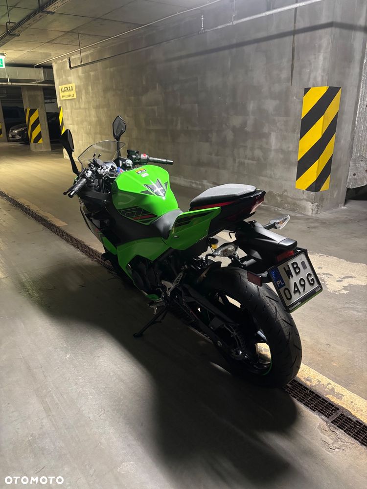 Kawasaki Ninja 400 - 4