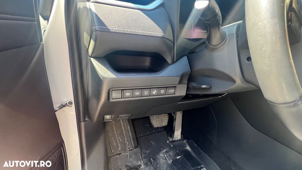 Toyota RAV4 2.5 VVT-iE 4x4 Luxury - 6