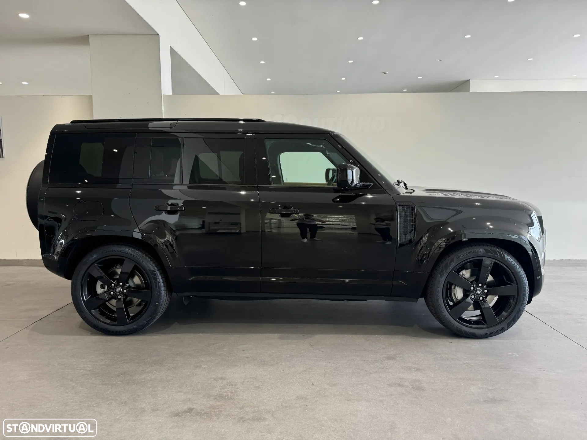 Land Rover Defender 2.0 Si4 110 AWD X-Dynamic SE - 4