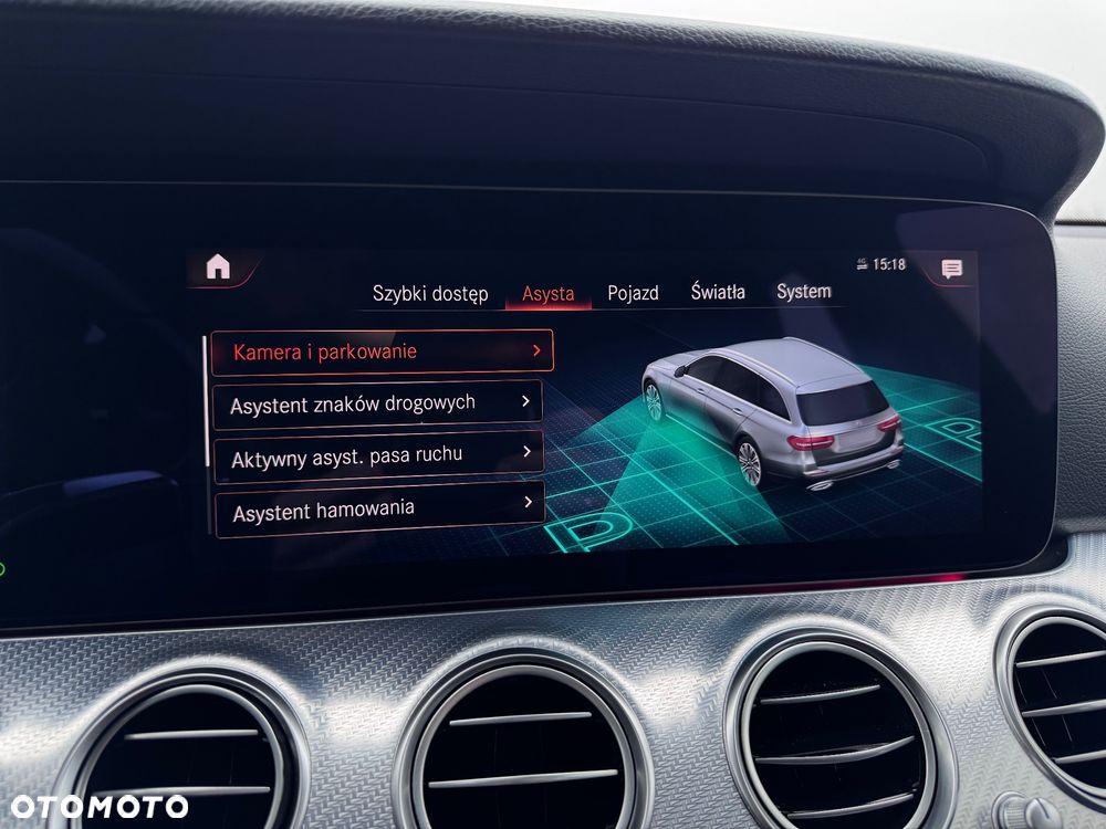 Mercedes-Benz Klasa E 200 9G-TRONIC Exclusive - 31