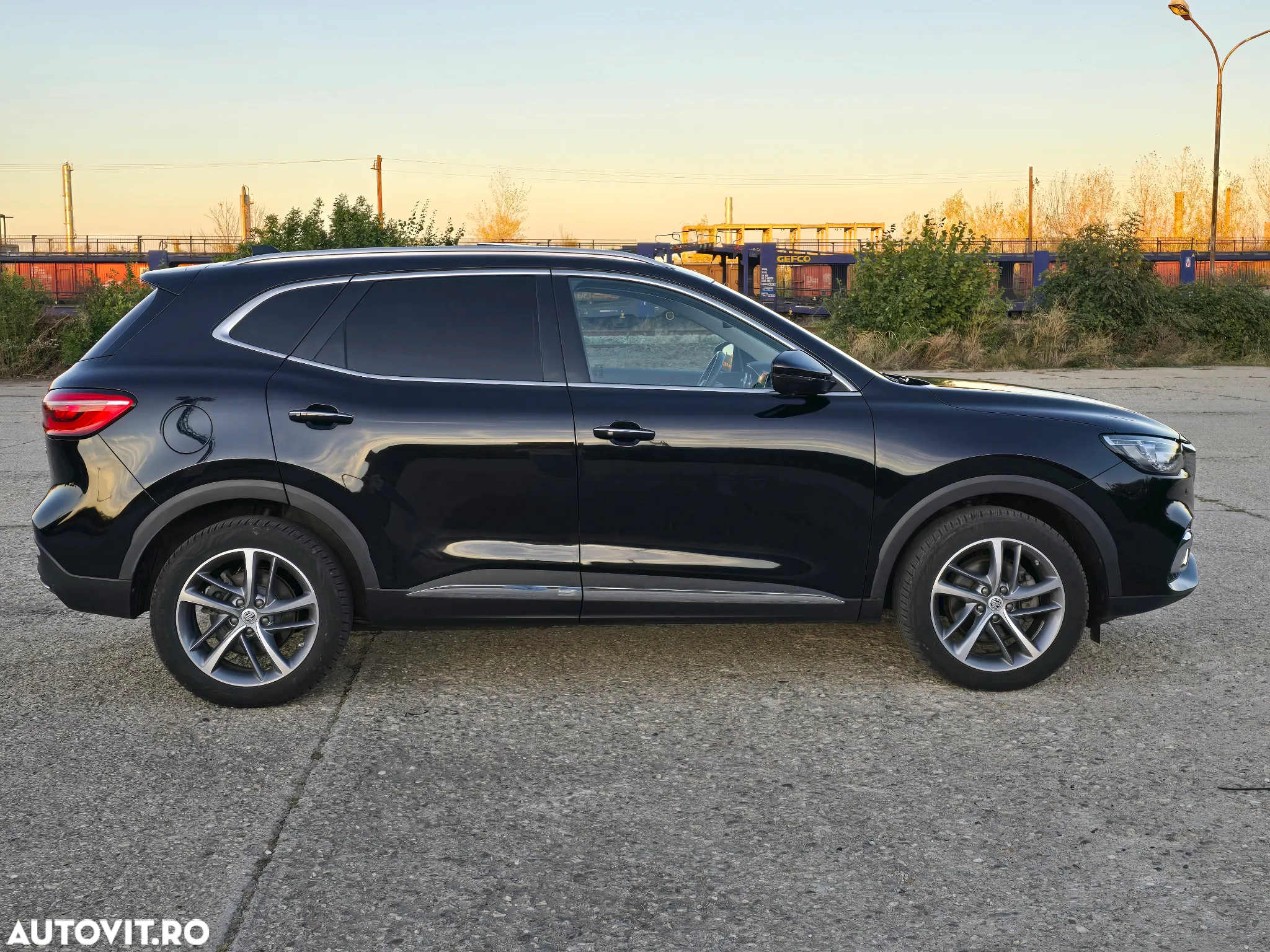 MG EHS 1.5T-GDI PHEV Luxury - 8