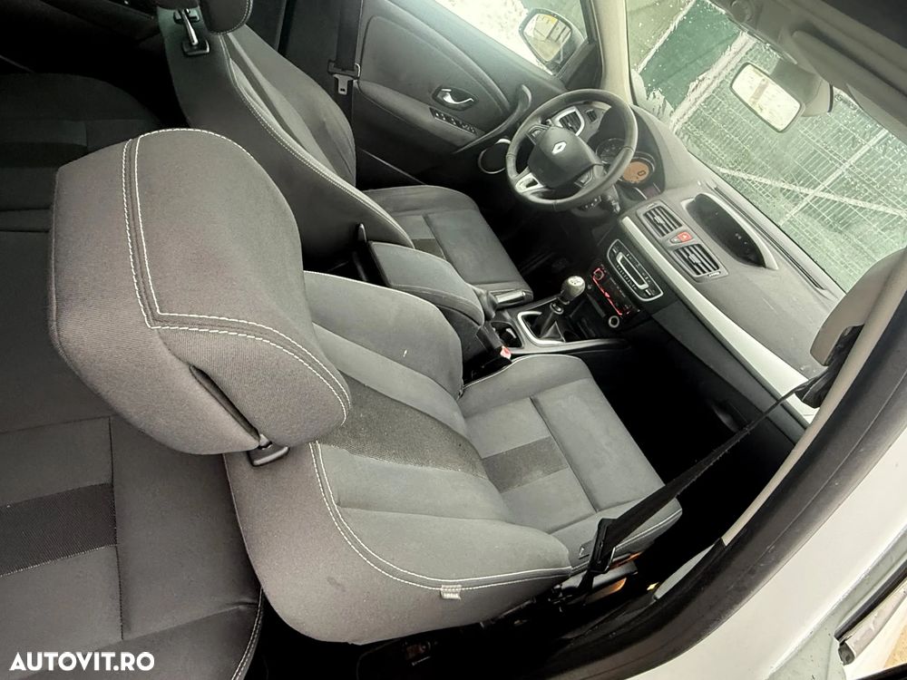 Renault Megane dCi 130 FAP Dynamique - 14