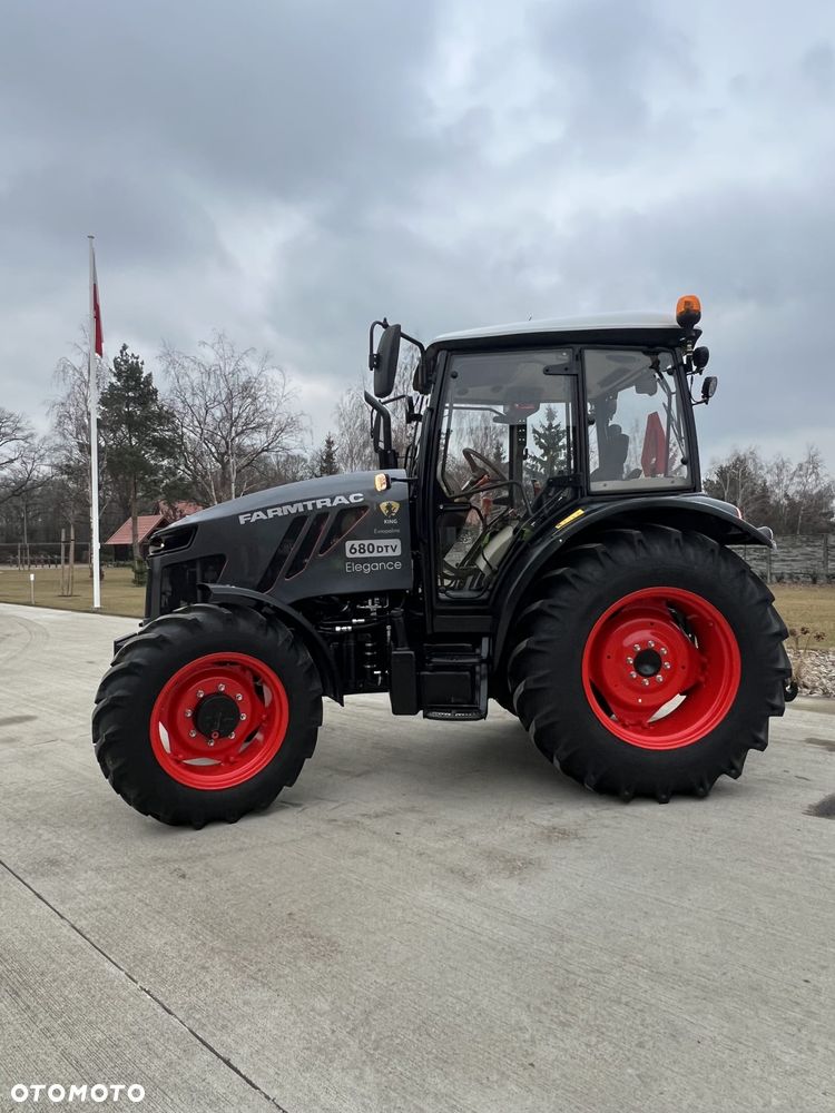 Farmtrac FARMTRAC 680 DT V