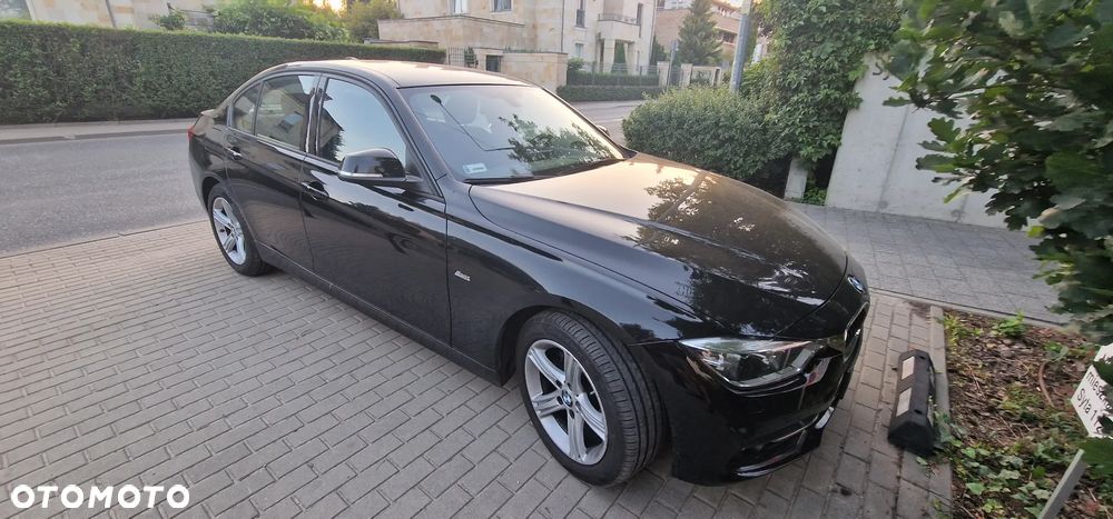 BMW Seria 3 320d xDrive Sport Line - 2