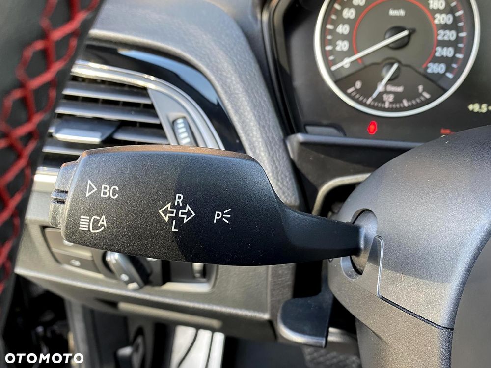 BMW Seria 1 120d M Sport - 35