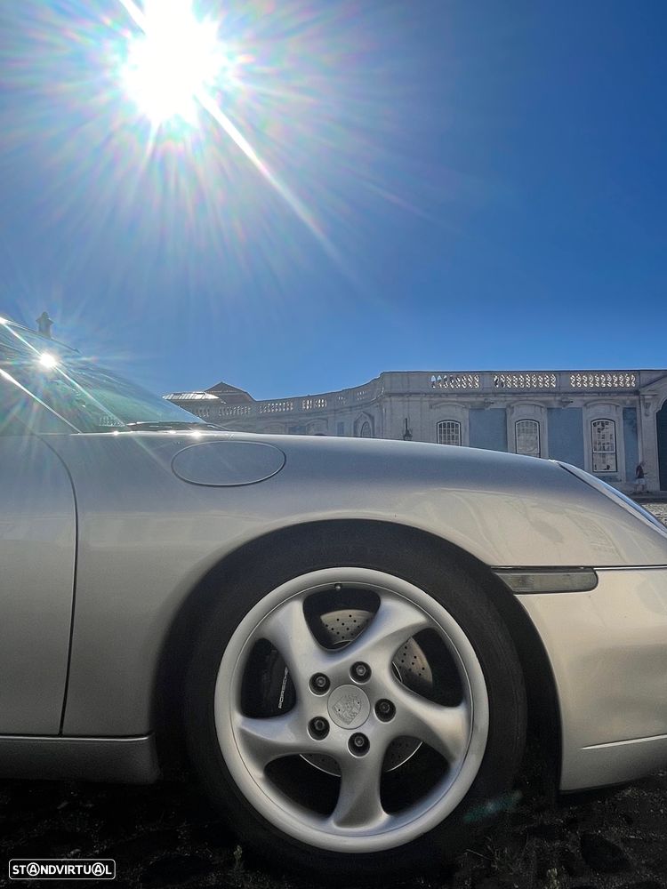 Porsche 911 Série F - 8