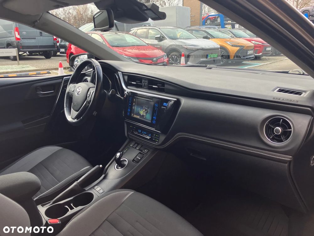 Toyota Auris Hybrid 135 Premium - 16