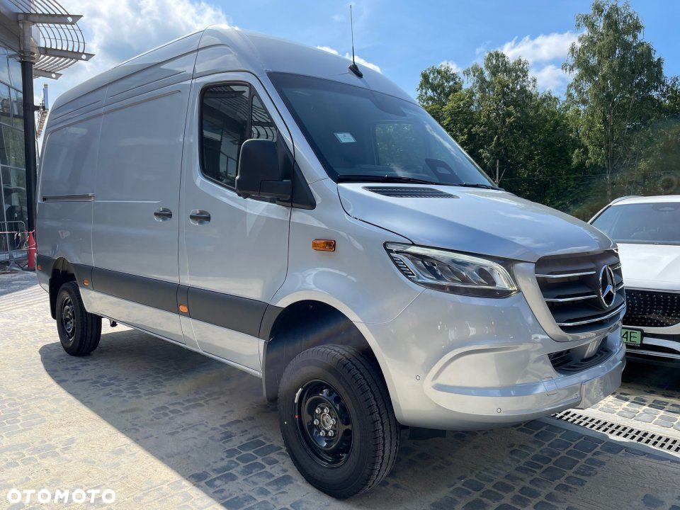 Mercedes-Benz Sprinter - 2