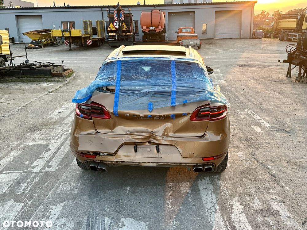 Porsche Macan Turbo PDK - 9